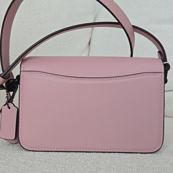 Coach Studio 19 - Picture 2 of 16